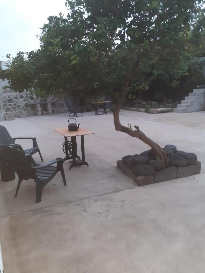 Basaltic Guest House Achadinha Екстер'єр фото